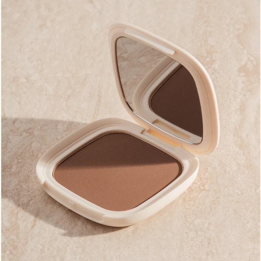 Vesca Matte Bronzing Powder Kissed by Diana